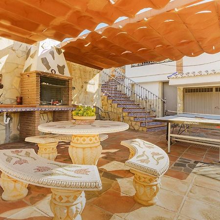 Villa Triana Нерха Екстериор снимка