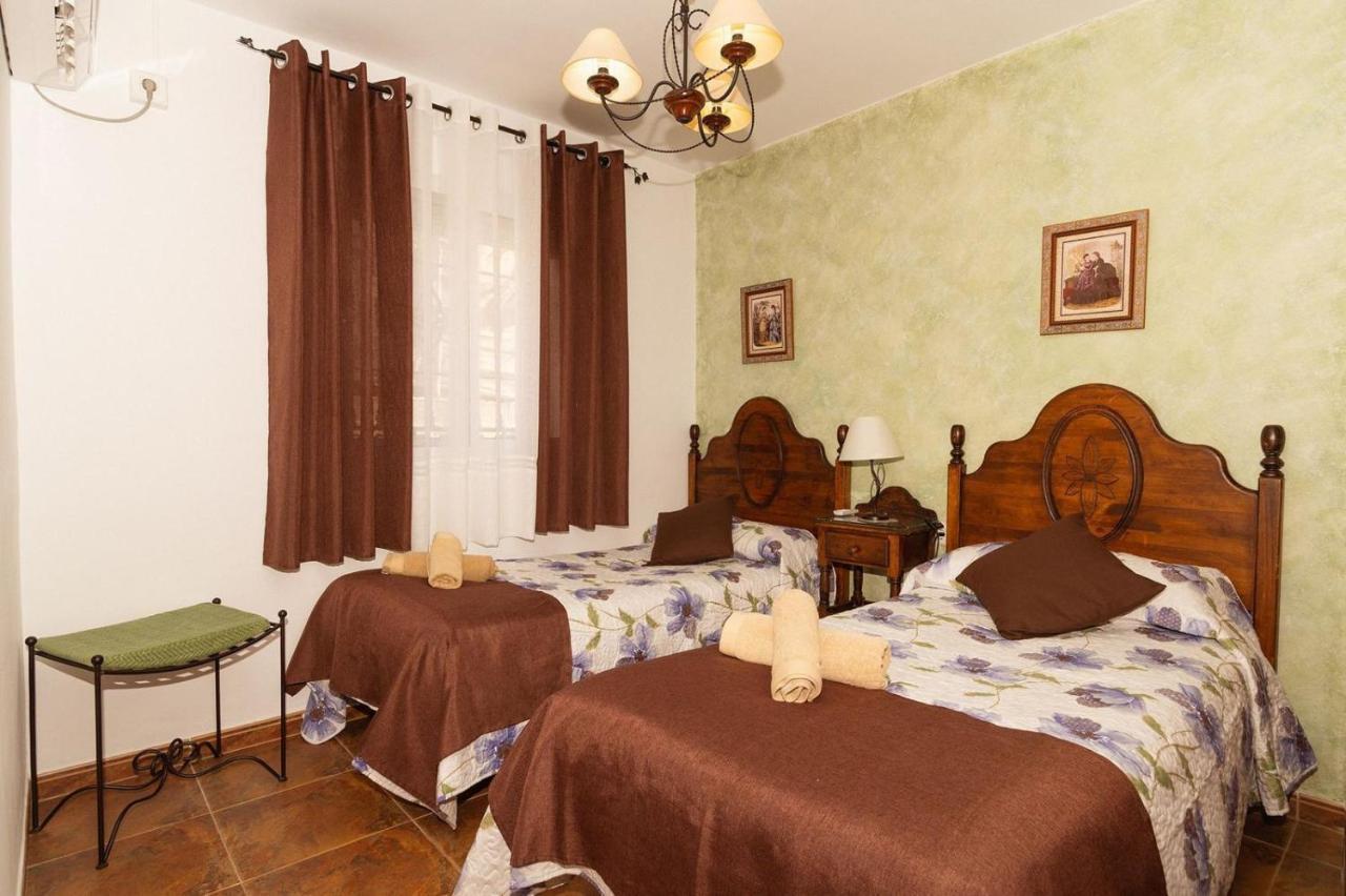 Villa Triana Нерха Екстериор снимка