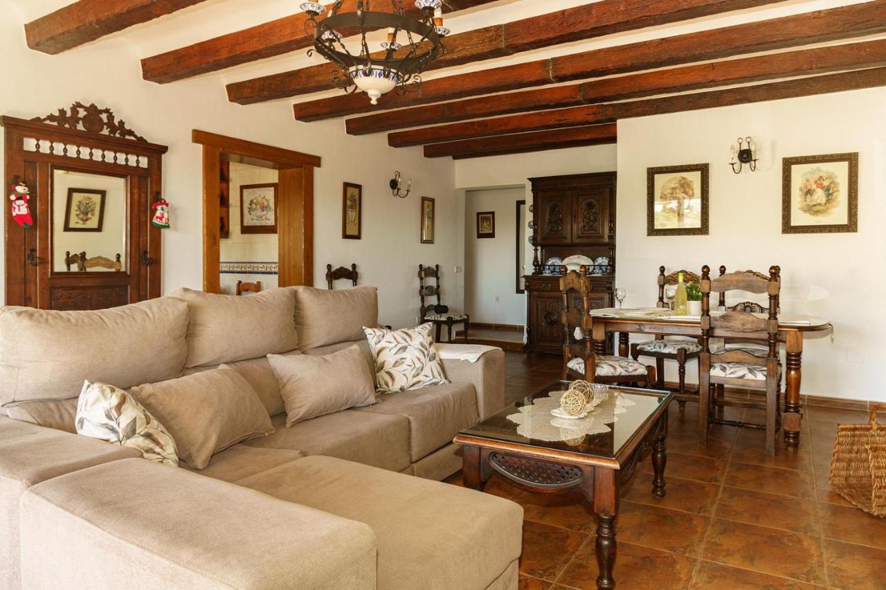 Villa Triana Нерха Екстериор снимка