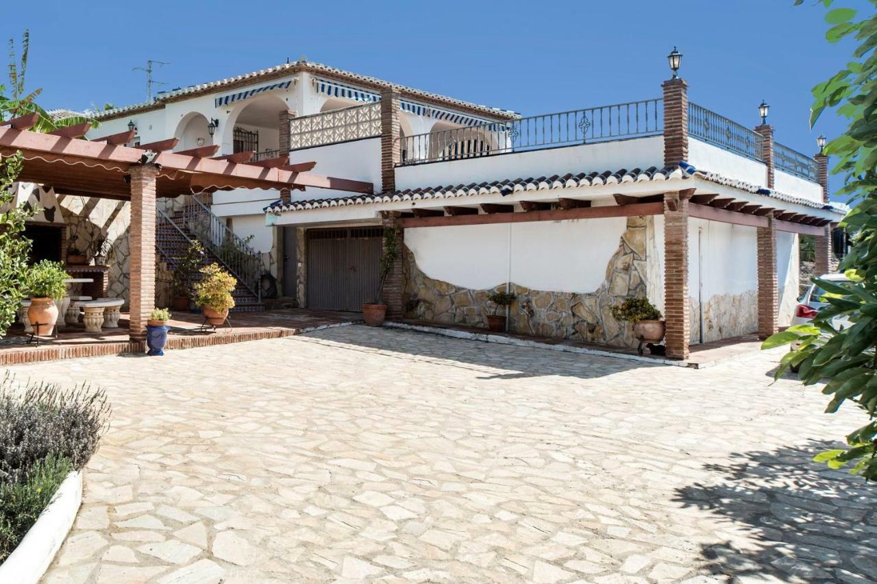 Villa Triana Нерха Екстериор снимка